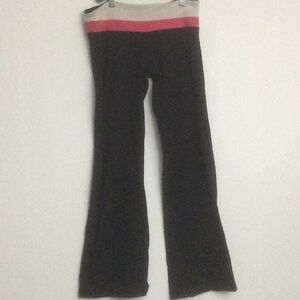 Lululemon Groove Flared Yoga Pant Black / Wht/Rasberry Size 8